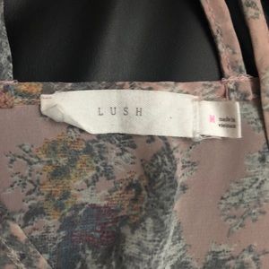 Lush Tops - Blush pink flower crop top Lush Tops - Blush pink flower crop top
